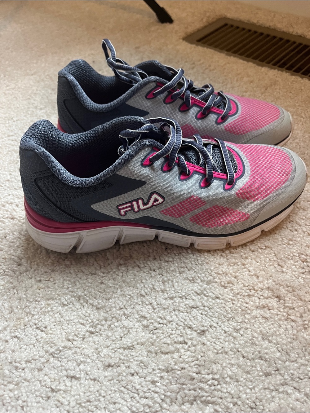 Fila Women's Gray and Pink Athletic Running Shoes